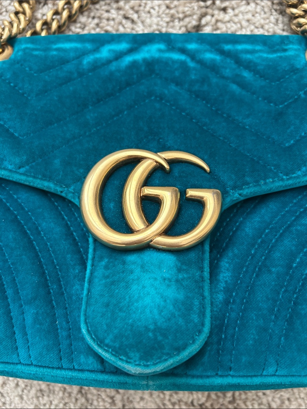 Gucci Teal Velvet Marmont Shoulder Bag with Gold Hardware - Picture 2 of 9